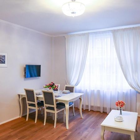 White & Gray Apartments Prague Ngoại thất bức ảnh