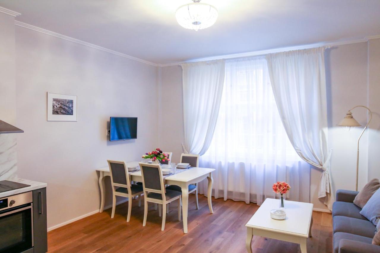 White & Gray Apartments Prague Ngoại thất bức ảnh